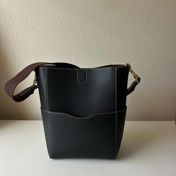 AALLYN Jordan Leather Bucket Bag - Picture 4 of 15